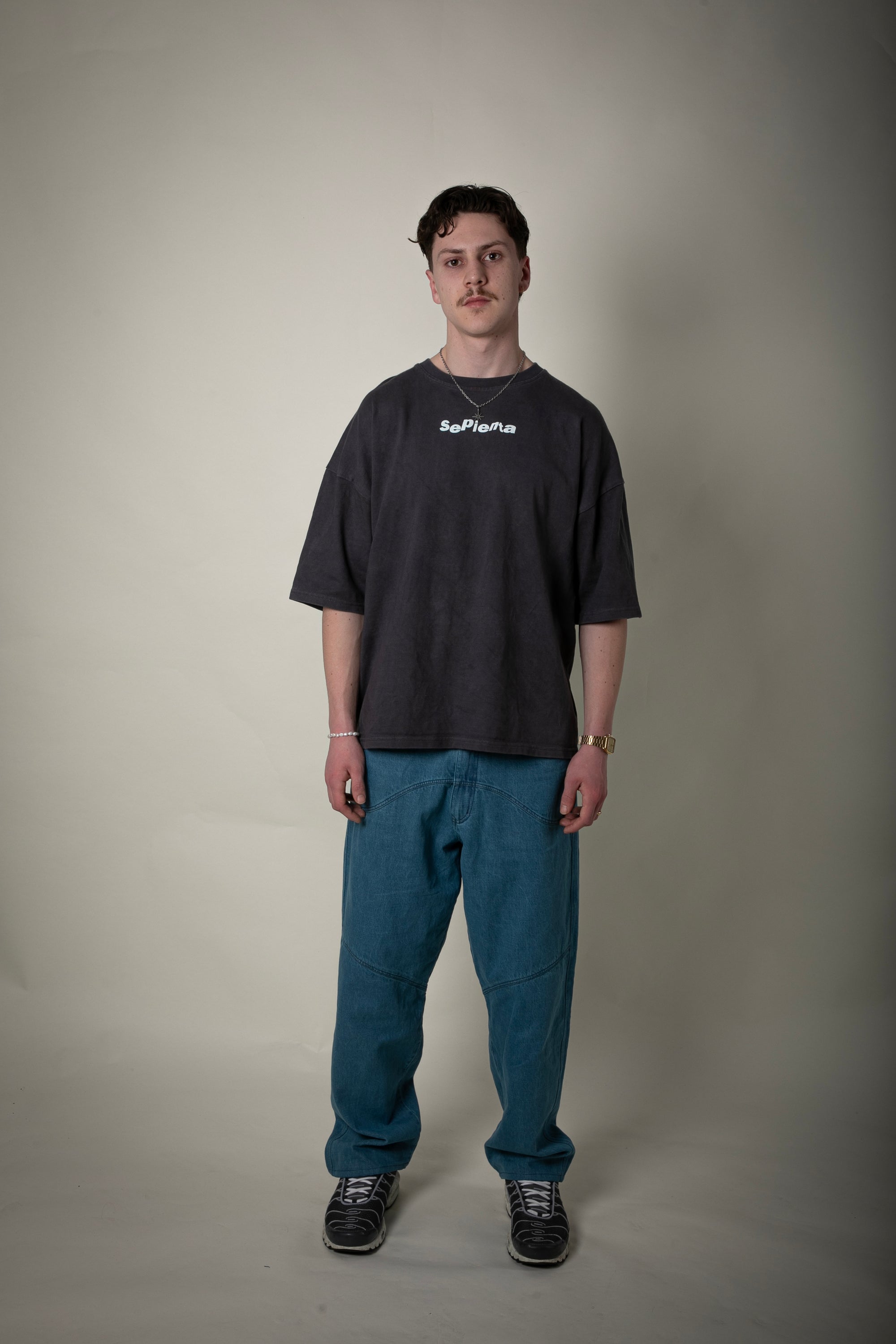 TV HEAD TEE