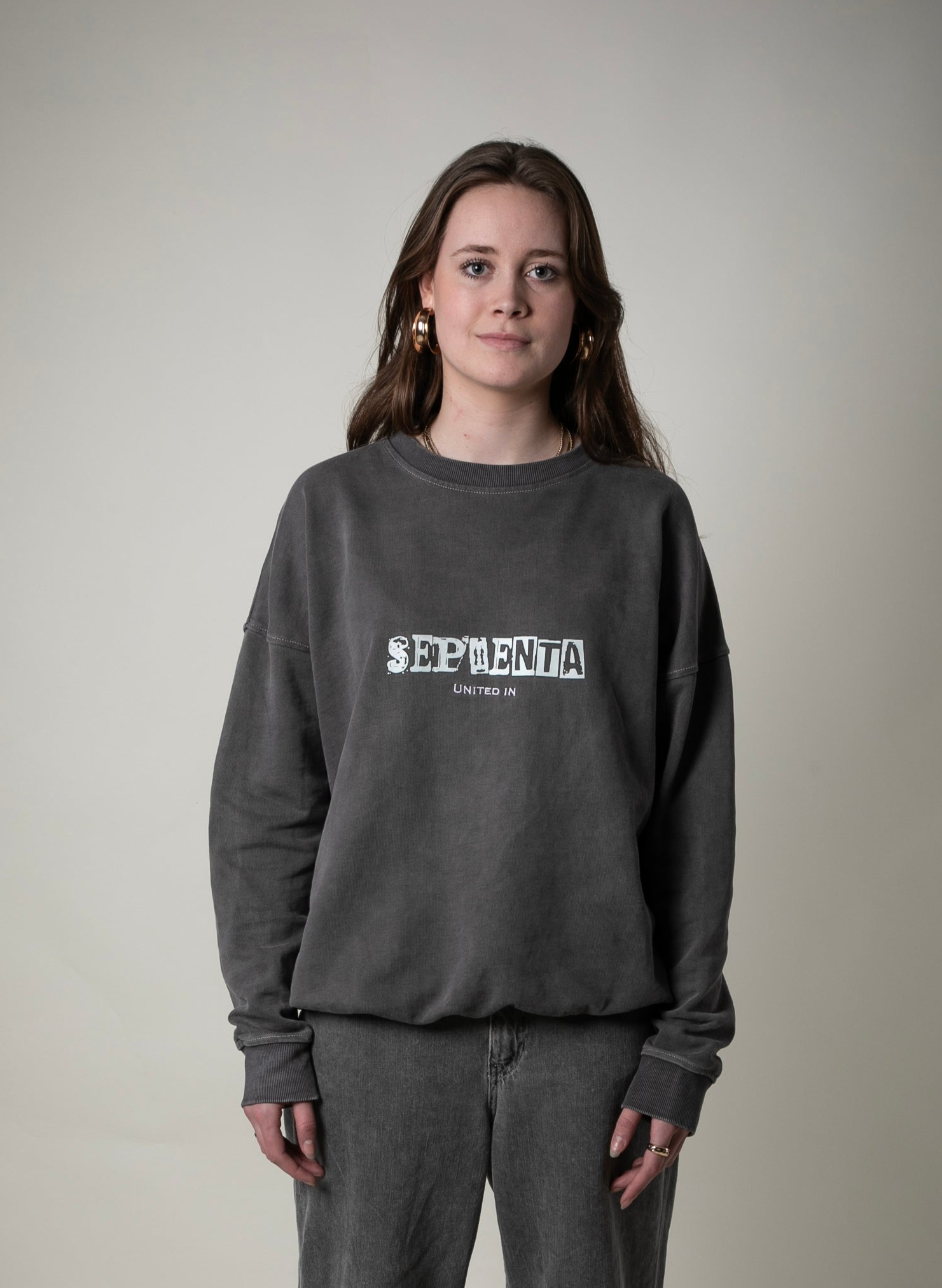 UNITED IN SWEATER